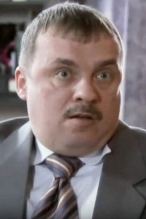 Oleg Sokoldinski as Murzin