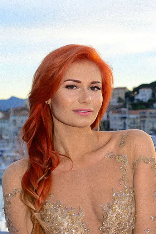 Aleksandra Gintrowska as Jola