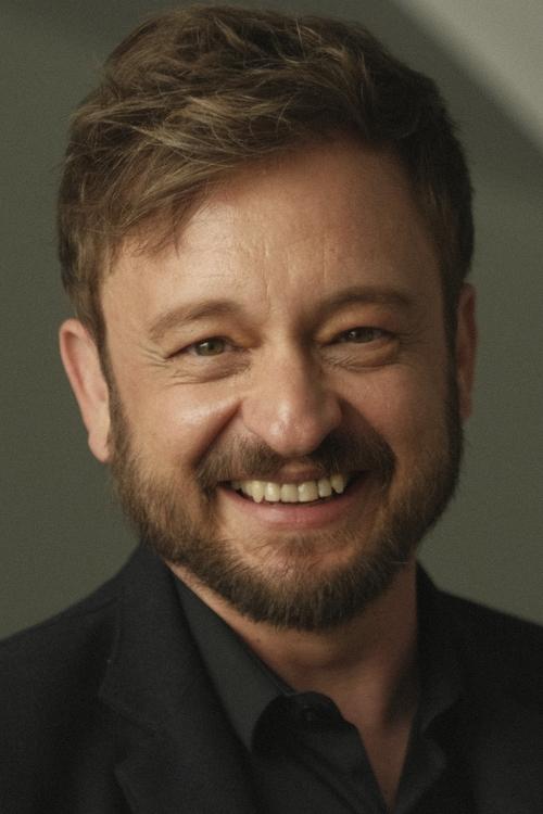 Carles Cuevas as Alex