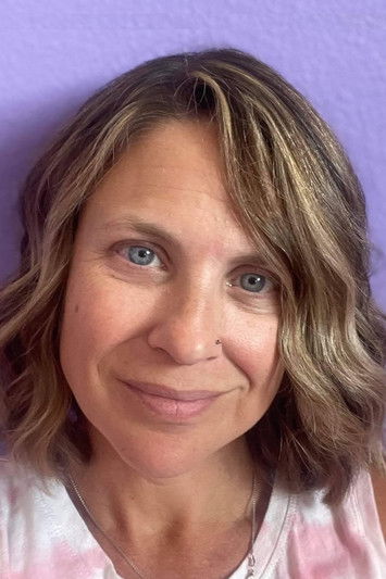 Laura Schmitt as Emma