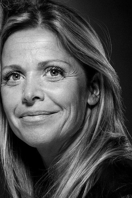 Virginie Mouchtouris as Sylvianne