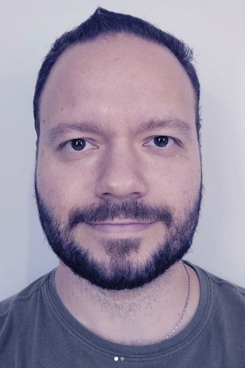 Bruno Meneghello as Marido jovem