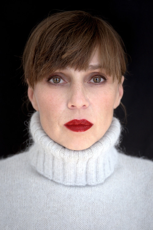 Vladimira Alec as Sharry