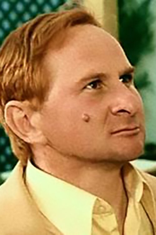 Les Marcowitz as Trixie