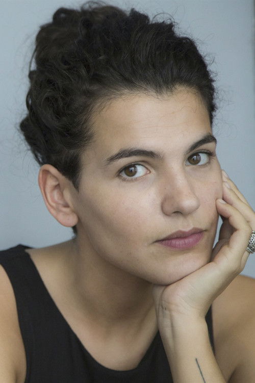 Brune Renault as Chloé