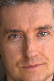 Ugo Bianchi as Captain Monroe