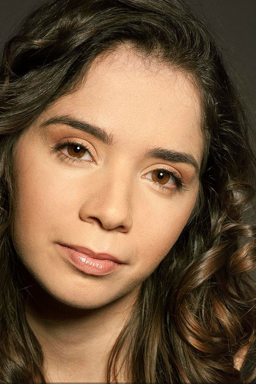 Sofia Helena as Siena R. S.