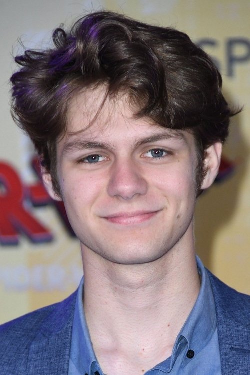 Ty Simpkins as Dylan Whitehead