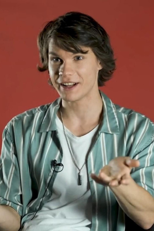 Ágoston Kenéz as Vajk