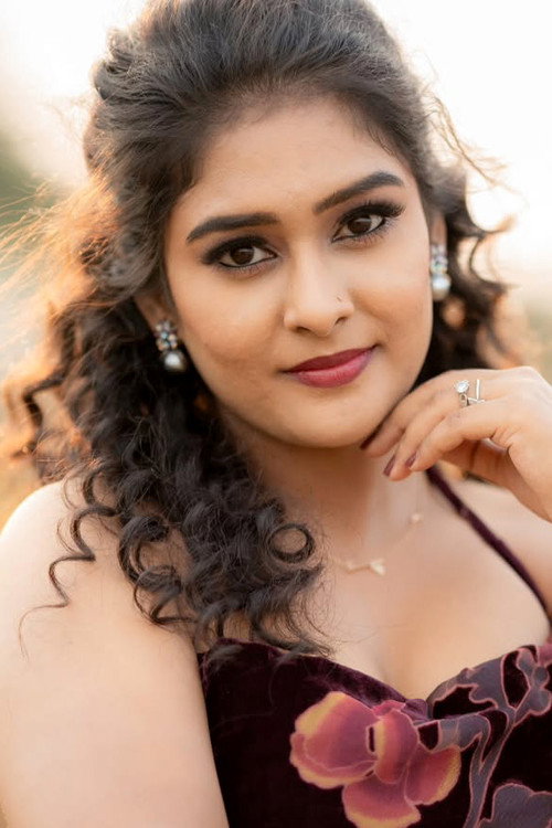 Chaitra Sakkari as 