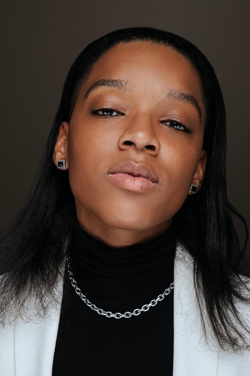 D'Andra Laneé as Val