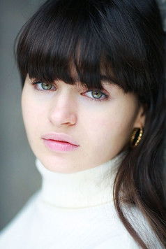Maya Gerber as Rachel