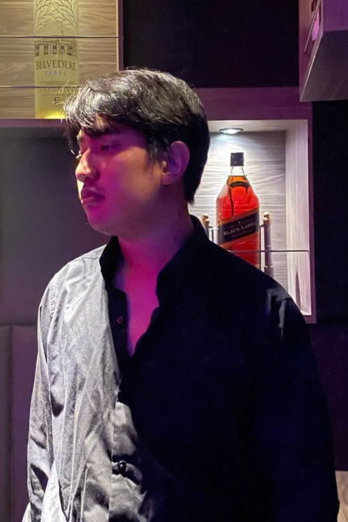 พสิษฐ์ พินิจจันทร์ as พี