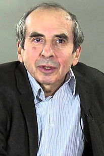 Andrzej Walden as Julian Tuwim