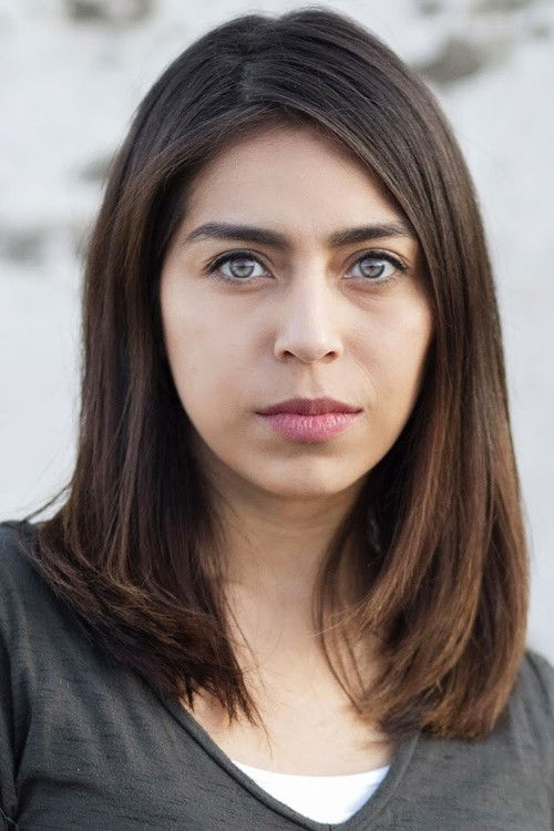 Kitzia Madrigal as Carrie