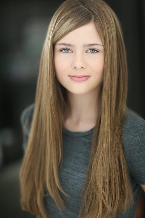 Jordyn Ashley Olson as Zoe