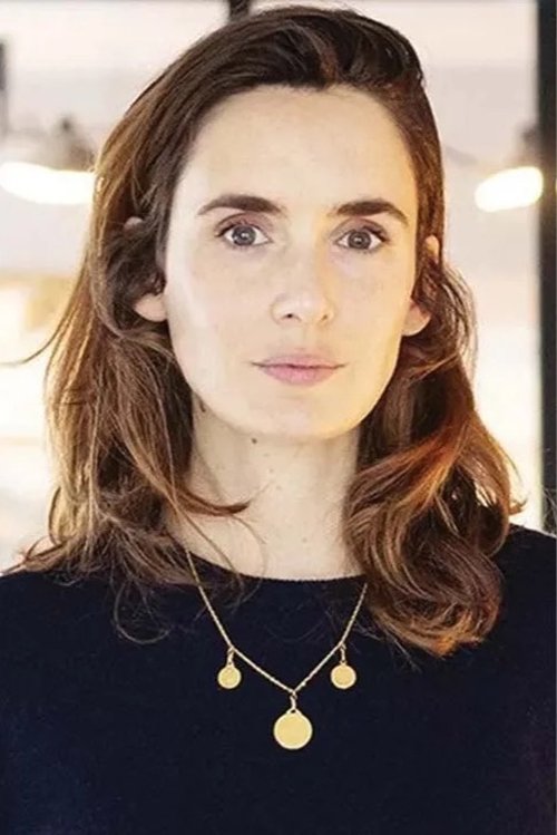 Sophie Mas as La mère d'Arco (voix)