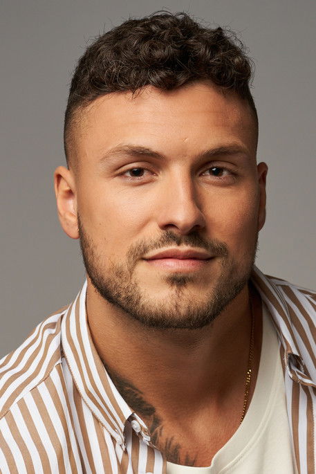 Frédérick Robichaud as 