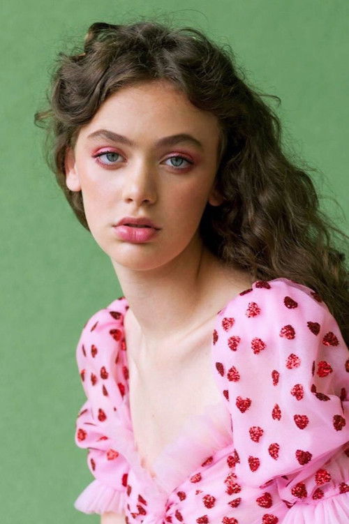 Blerina Krasniqi as Mona