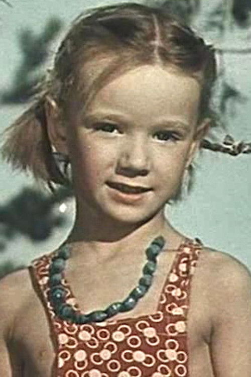 Olga Esalnek as Mayka