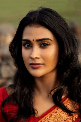 Poornima Ravi as Selvi