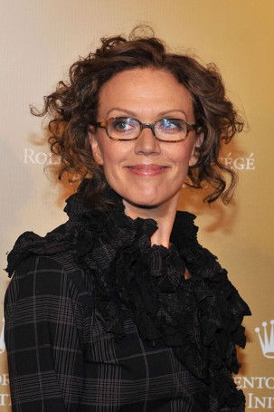 Kate Valk as Masha / Narrator