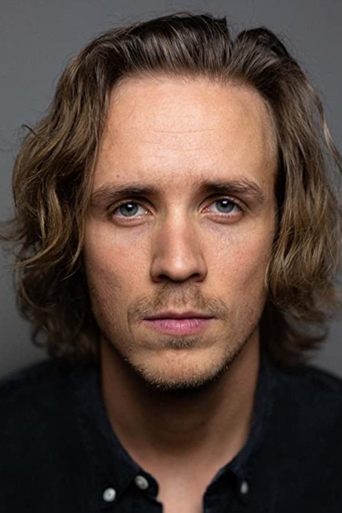 Oskar Laring as Casper