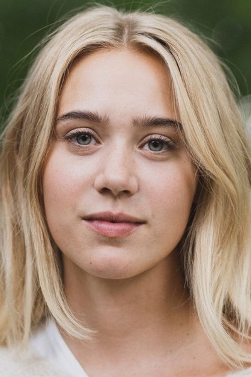 Josefine Frida Pettersen as Elin Ersson