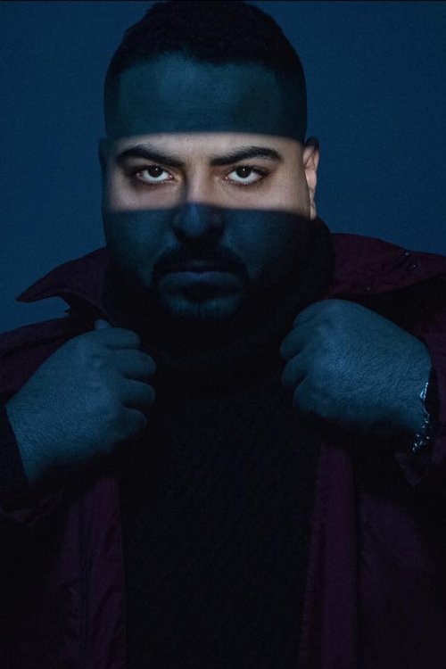 Moamen Elhenawy as Holanda