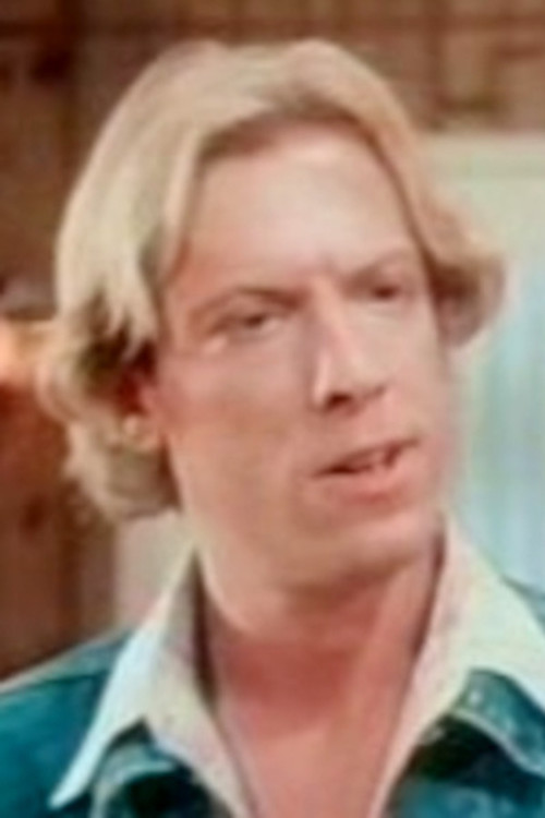 Danny Weirdman as Curt