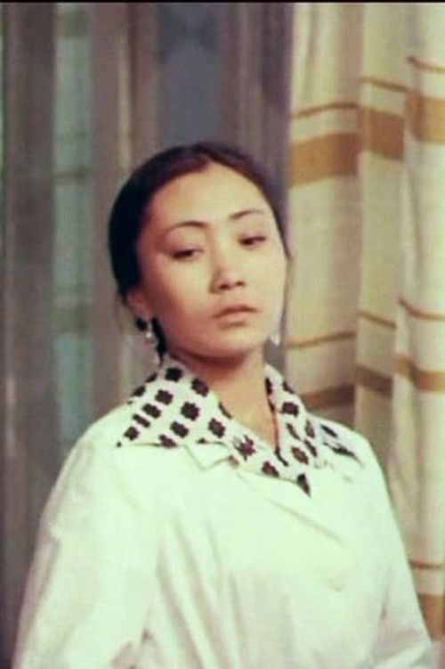 Rimma Kabdalieva as Aigirim