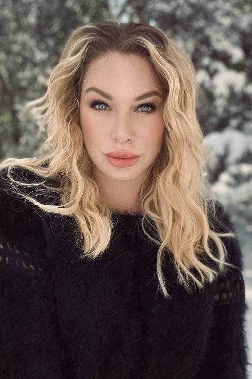 Jecca Bitner as Jezebel