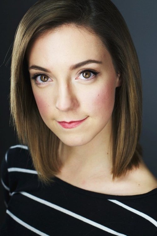 Molly Evensen as Carly