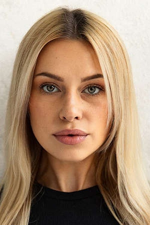 Wiktoria Supryn as Kasia