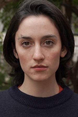 Ana Waisbein as Agus