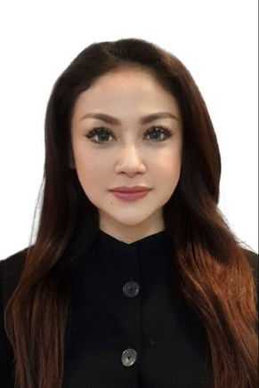 Virnie Ismail as Laras