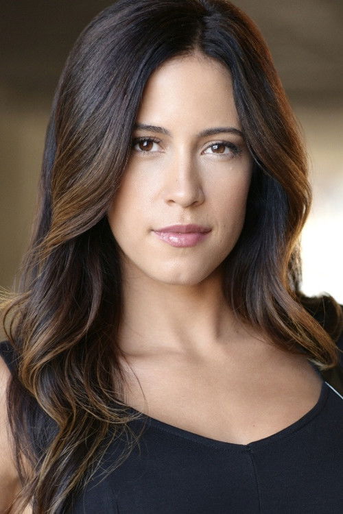 Amber Lee Ettinger as Leanne