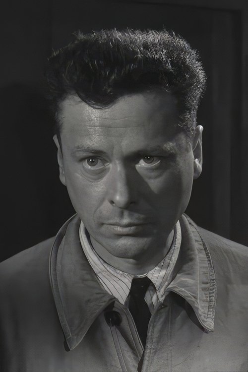 Michel André as Michel, artisan ébéniste