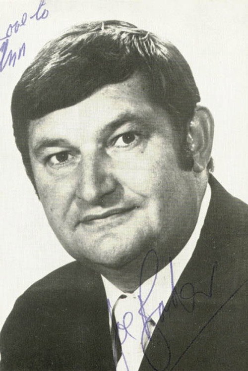 Joe Baker as Larry