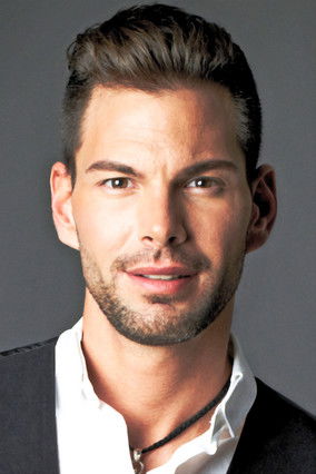 Bobby Tonelli as Ethan