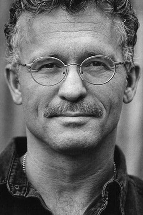 Billy Maddox as Frankie California