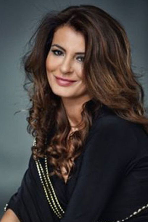 Emine Sarıkaya as Mert'in Annesi