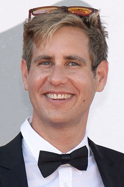 Dávid Jancsó as Self