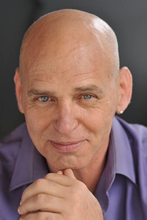 Gardiner Millar as Cop