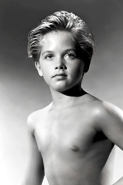 Tommy Carlton as Joseph 'Joey' Martin