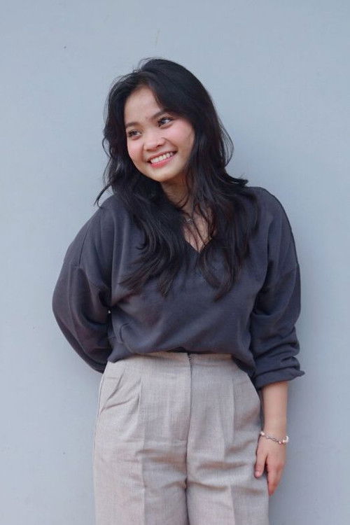 Bella Arswendita as Ibu