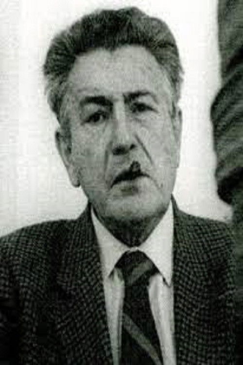 Fiorenzo Serra as uomo in chiesa