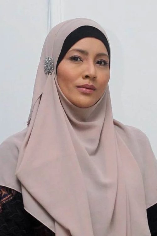 Norish Karman as Datin Roziah