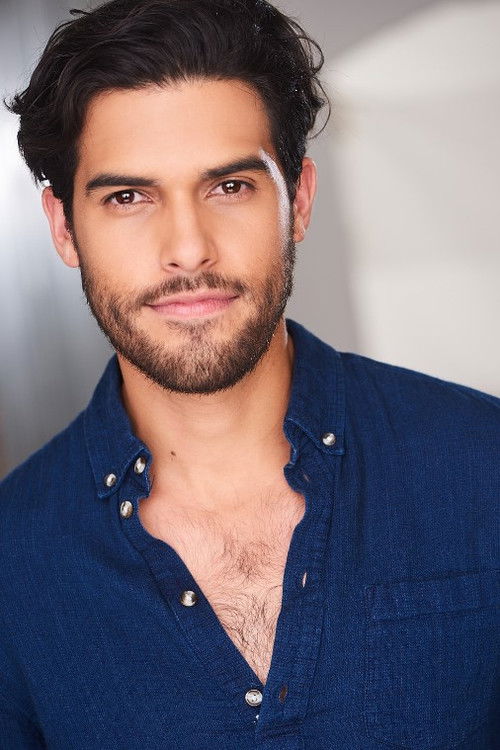 Isaac Gonzalez Rossi as Matias