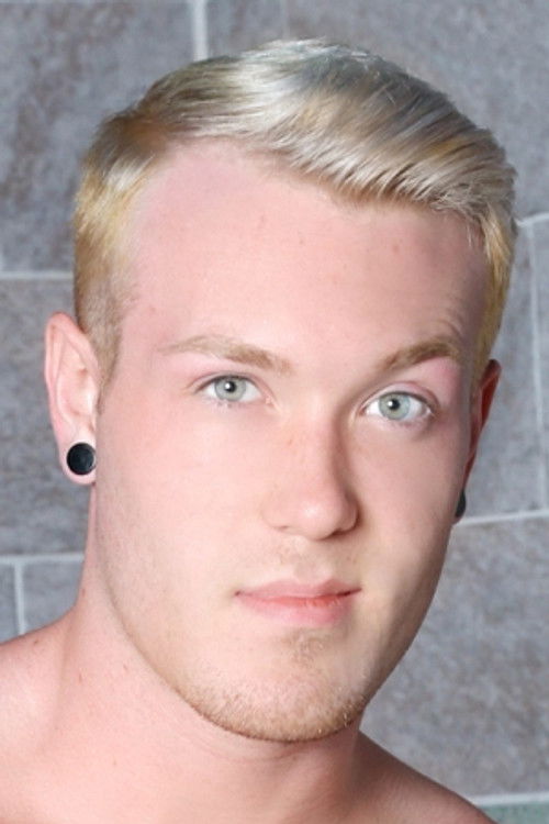 Kaydin Bannett as Static X